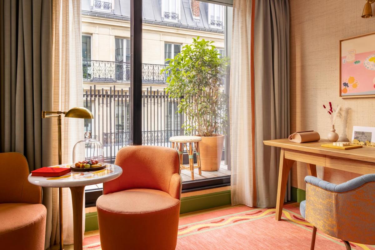 Coin salon dans l'établissement La Fantaisie