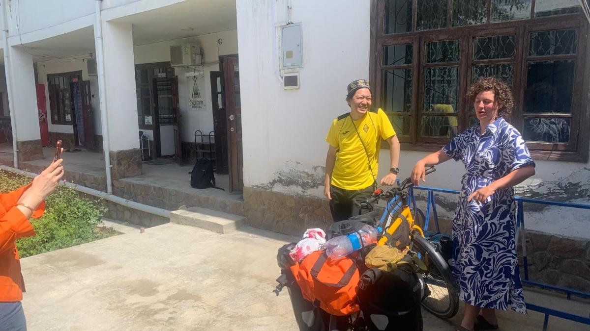 Salom Hostel - Housity