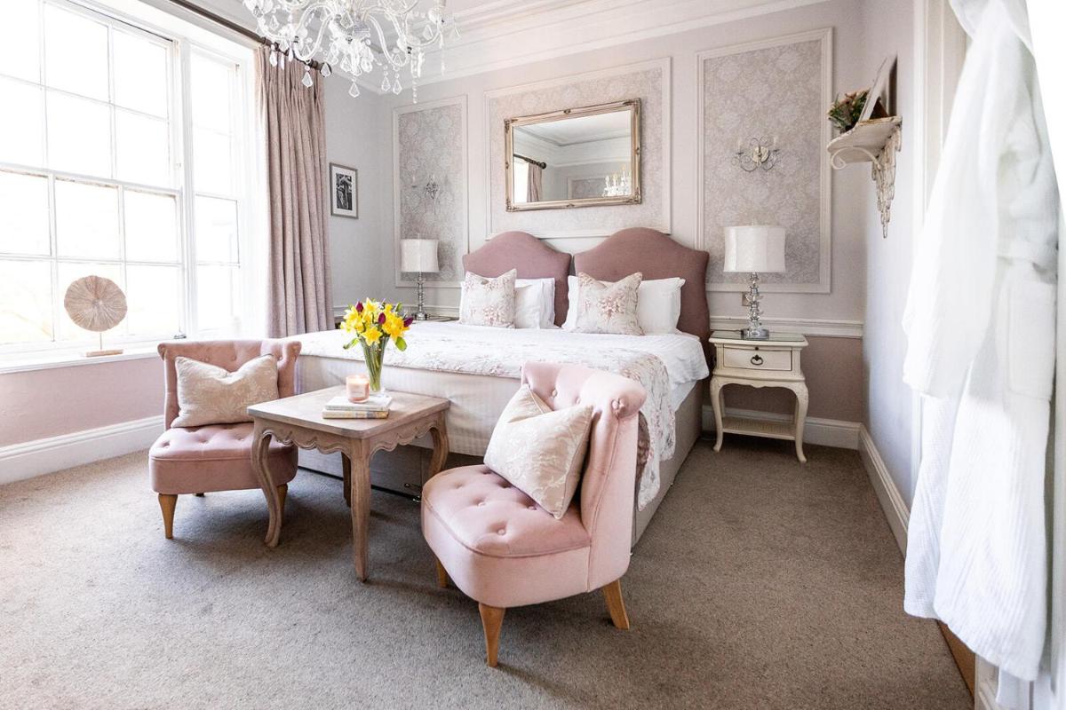 The Boot Inn - Housity