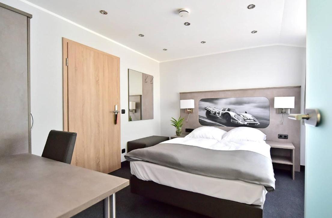 GT3 Hotel - Housity