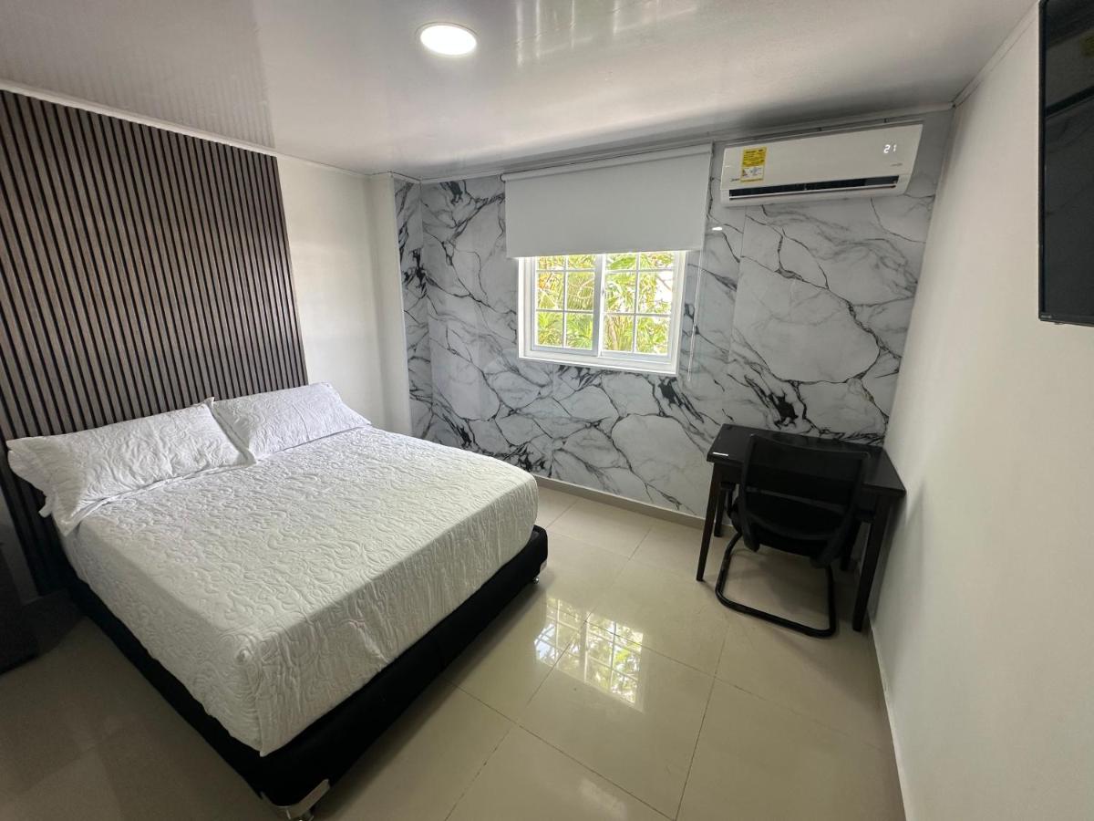 Apartahotel Plaza - Housity
