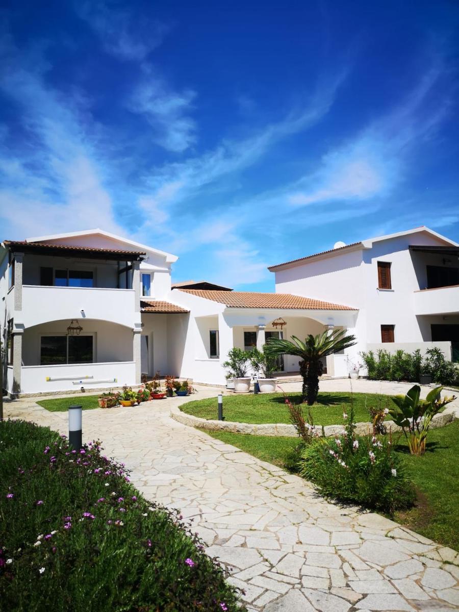 Sardegna - Villa Mirto & Flowers - Hizvo