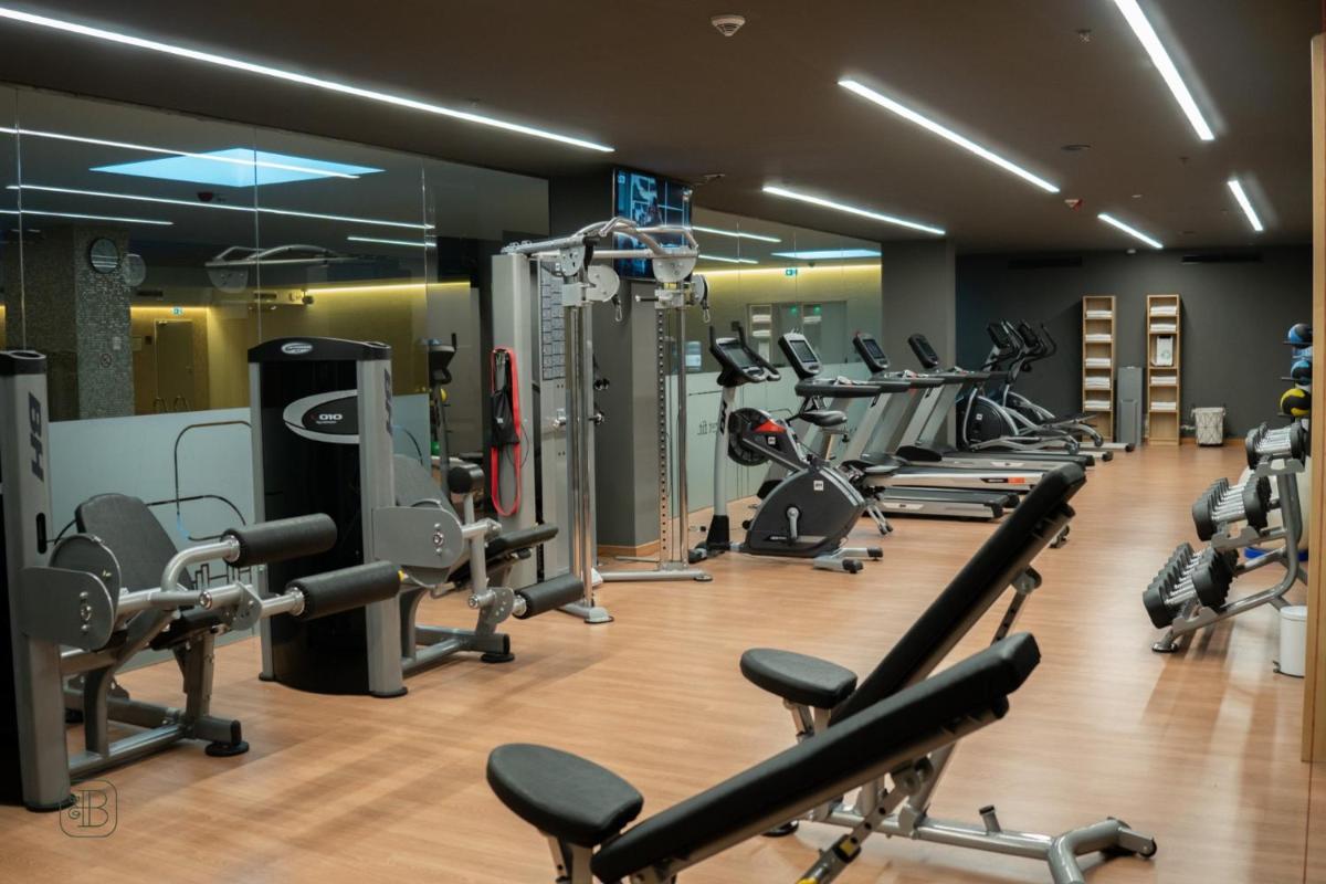 O centro de fitness e/ou as comodidades de fitness de Boeira Garden Hotel Porto Gaia, Curio Collection by Hilton