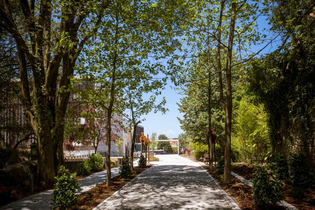 Imagem da galeria de Boeira Garden Hotel Porto Gaia, Curio Collection by Hilton em Vila Nova de Gaia