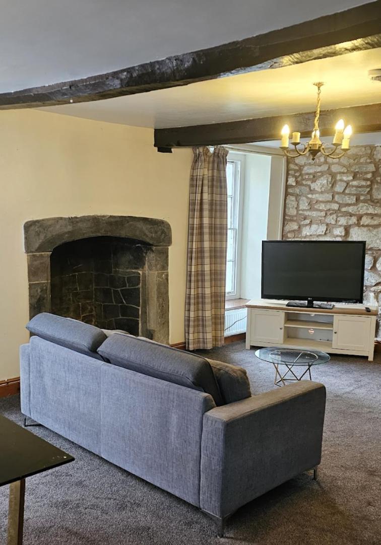 Plas Bellin Hall - Housity
