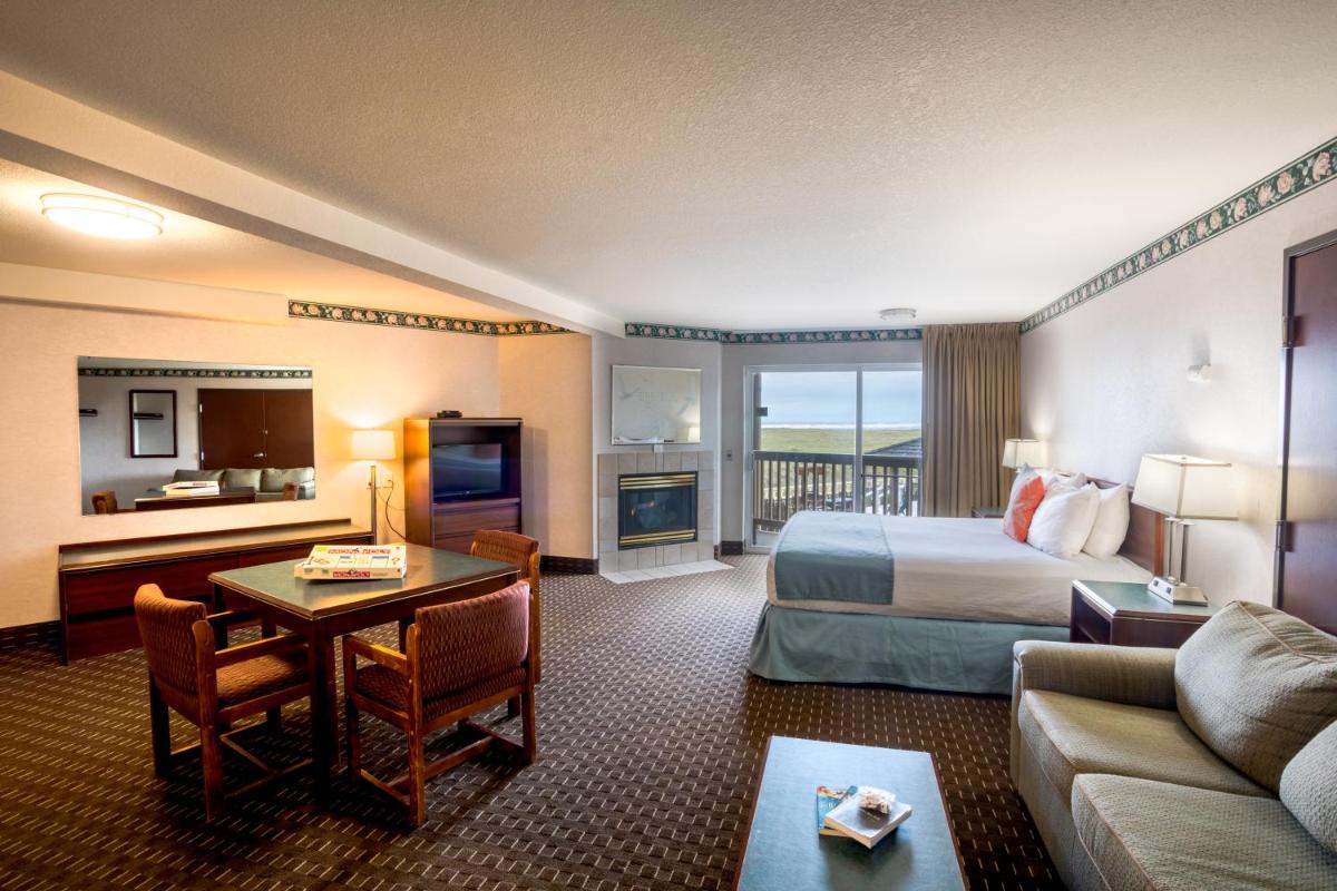 Ebb Tide Oceanfront Inn - Housity