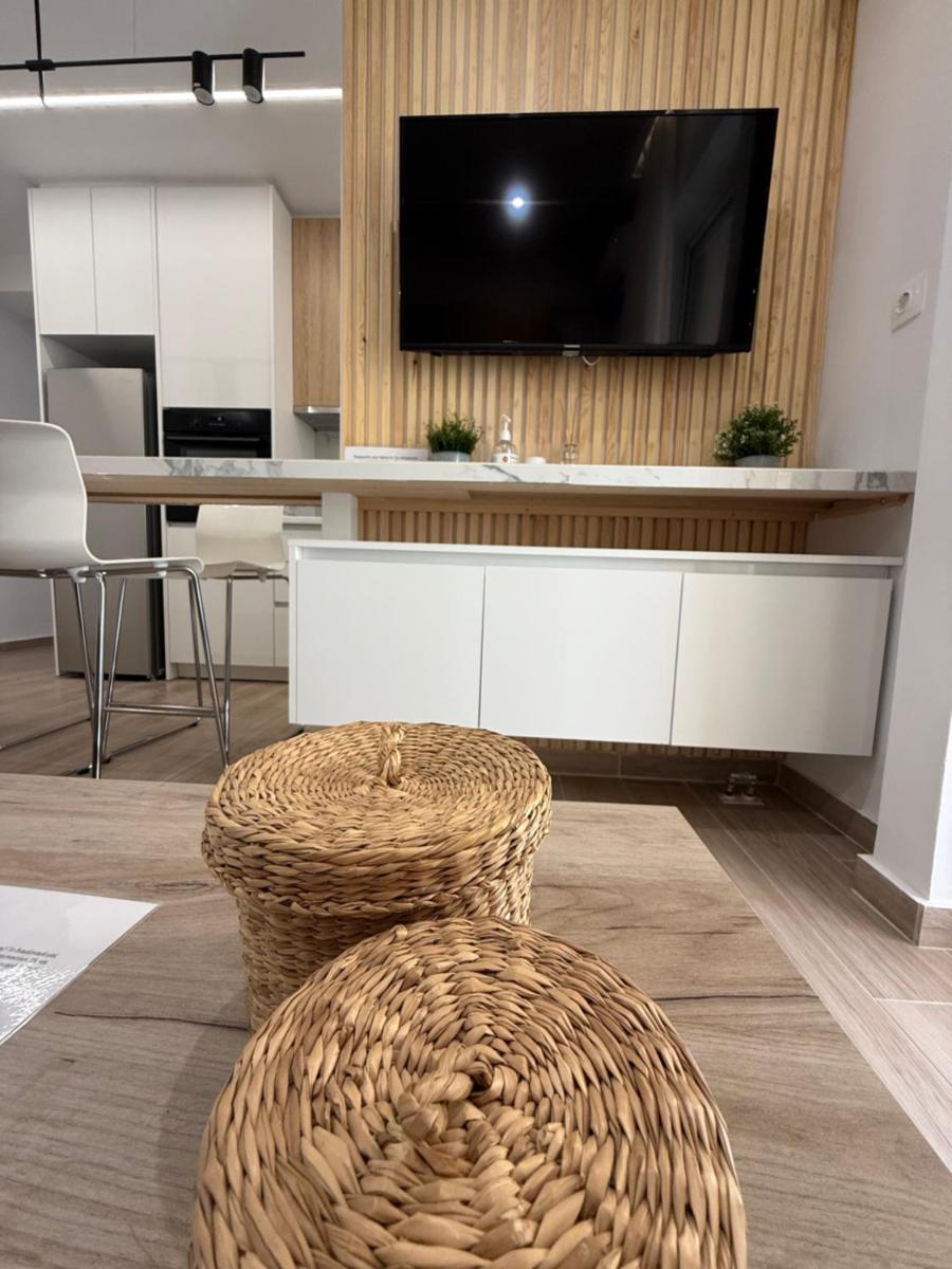 A cozy and warm place at the beach of Gribovo - Housity