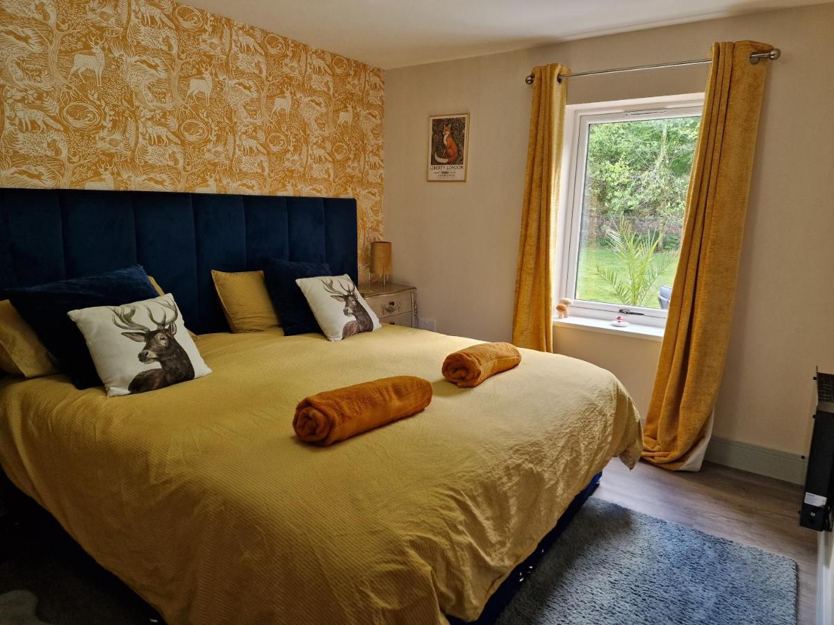 The Den by Blake View Holidays a peaceful boutique retreat 3 miles from Ennerdale- standard twin or super-king bed available - Housity