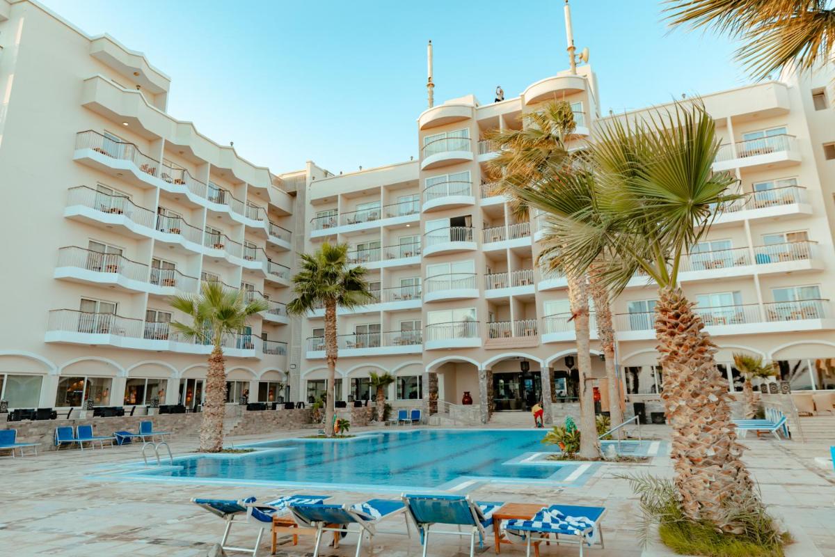 Royal Star Beach Resort - Housity
