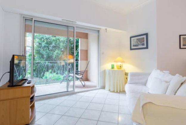 St JEAN CAP FERRAT CENTRAL CONTEMPORARY LOVELY WIFI - Housity