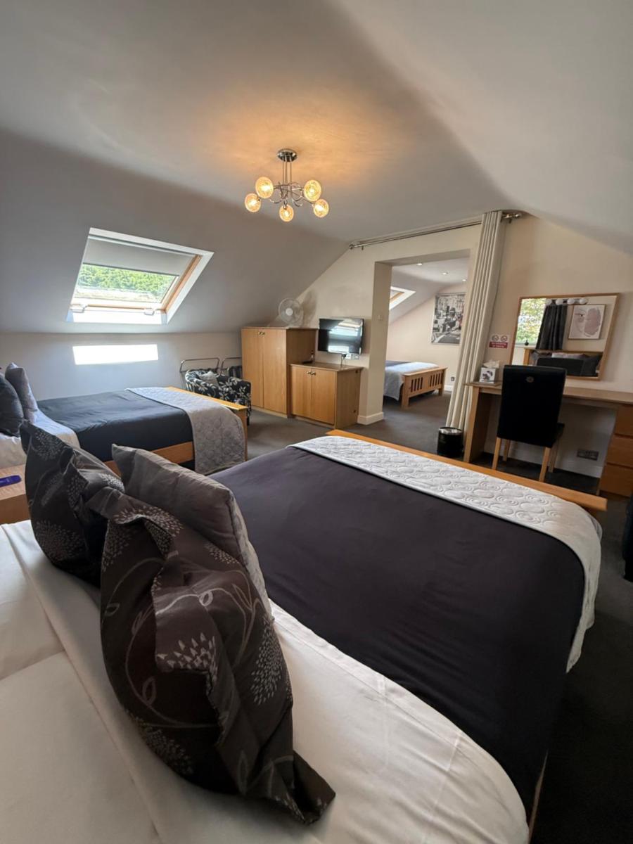 Barncroft Luxury Bed & Breakfast - Housity