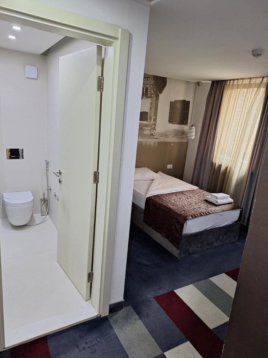Hotel Boutique Bristol - Hizvo