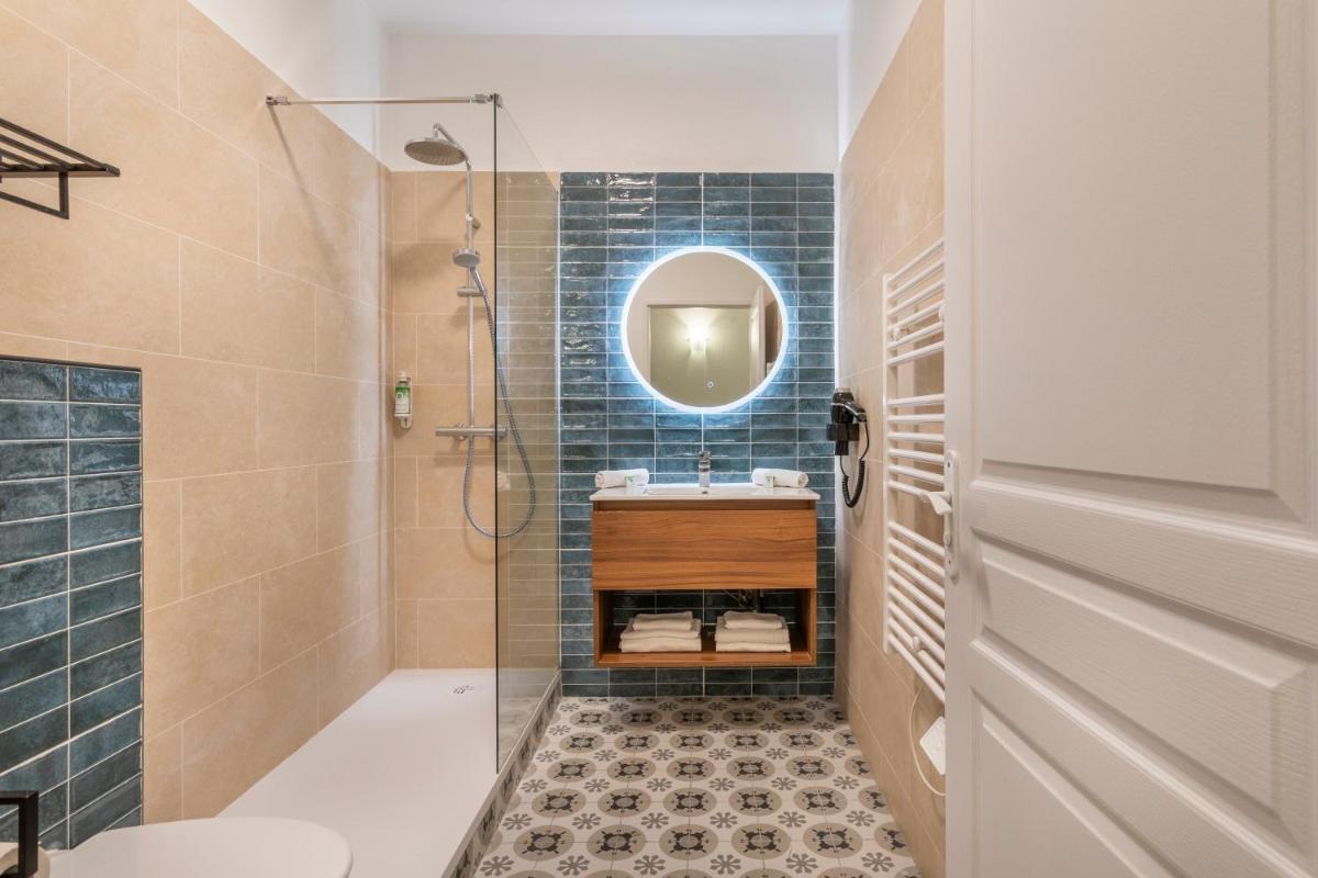 Residhotel Vieux Port - Housity