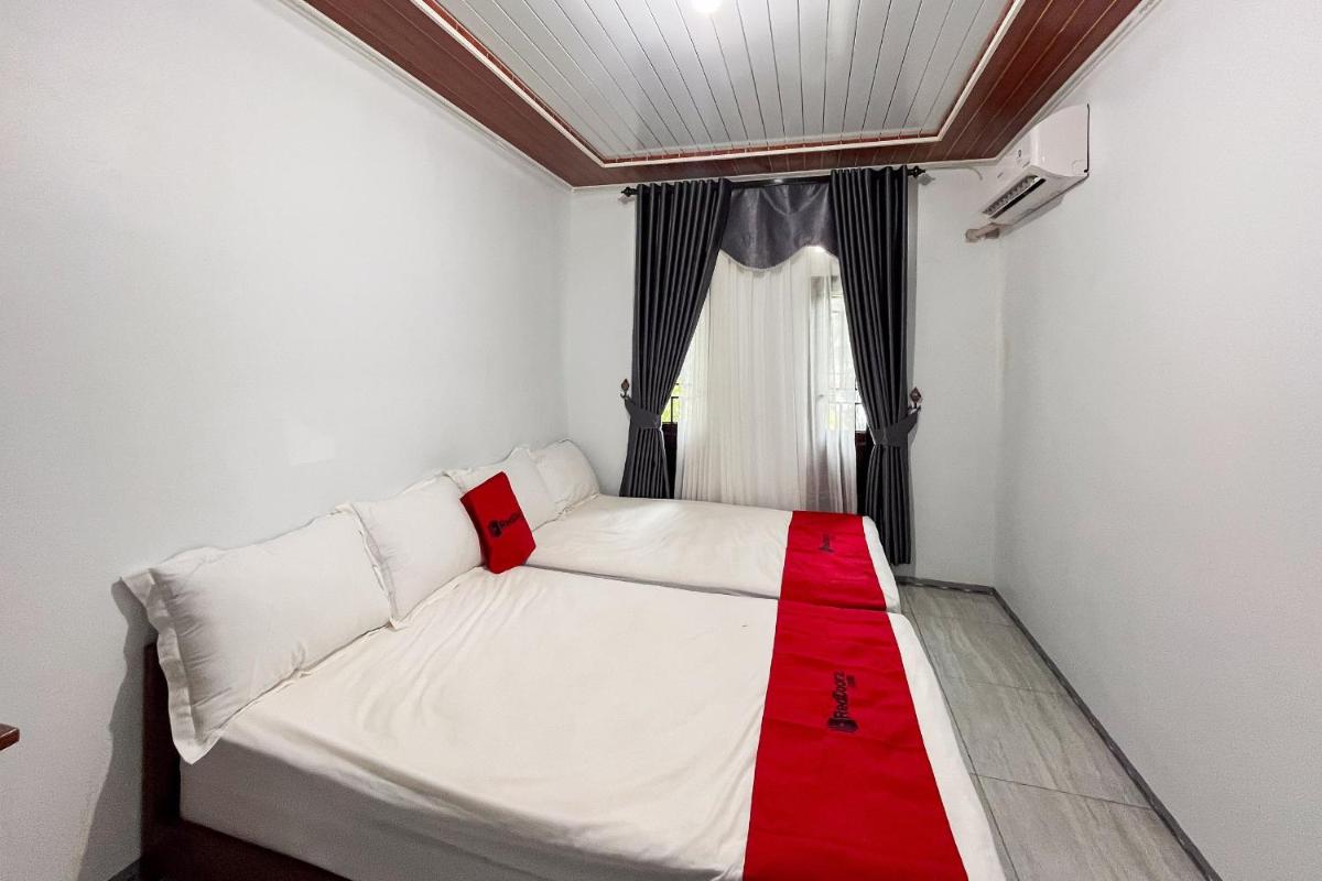 RedDoorz at Mbak Tinem Near Bandara Lubuk Linggau - Housity