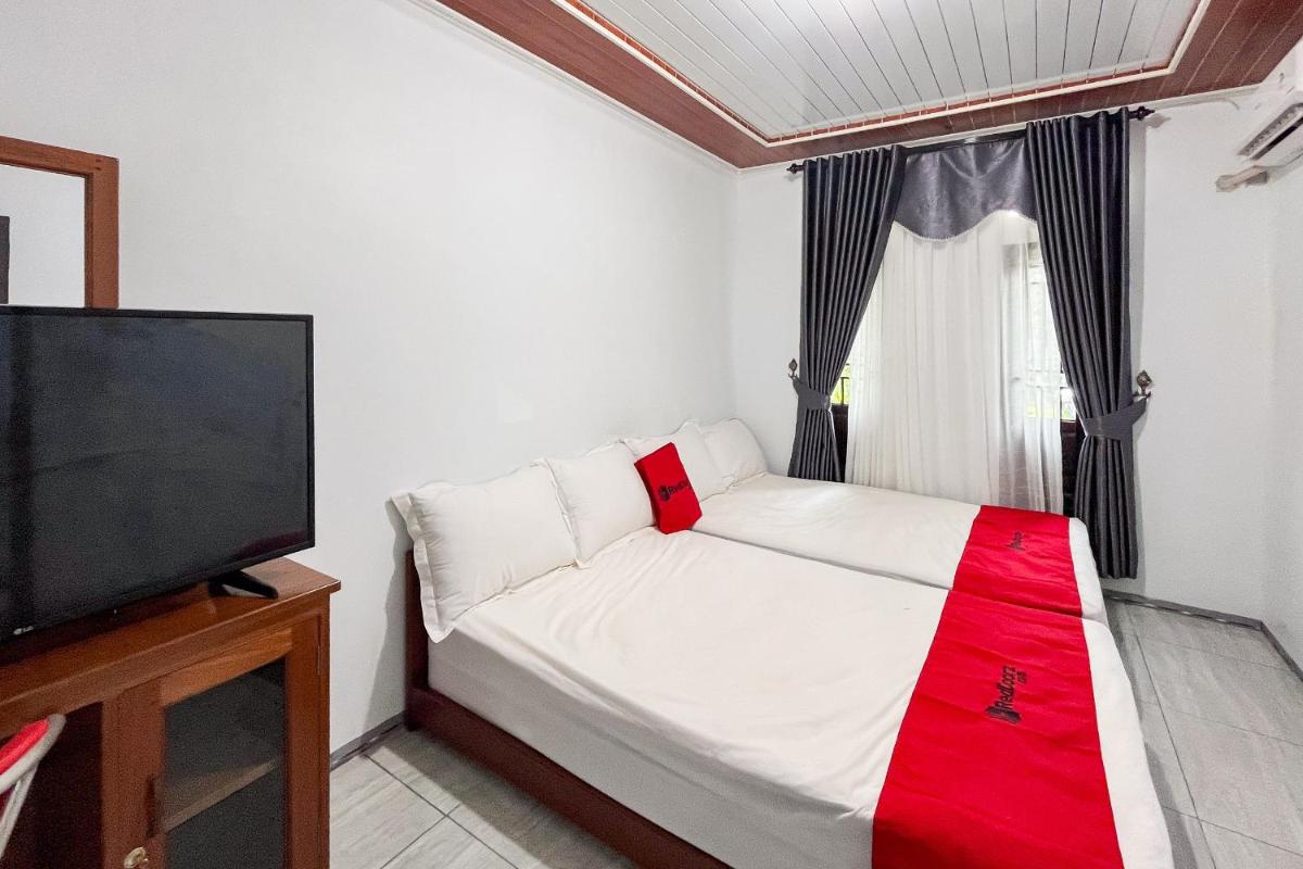 RedDoorz at Mbak Tinem Near Bandara Lubuk Linggau - Housity