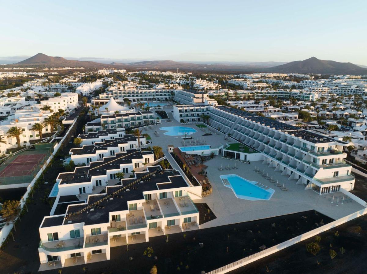Piscina en o cerca de Radisson Blu Resort, Lanzarote Adults Only