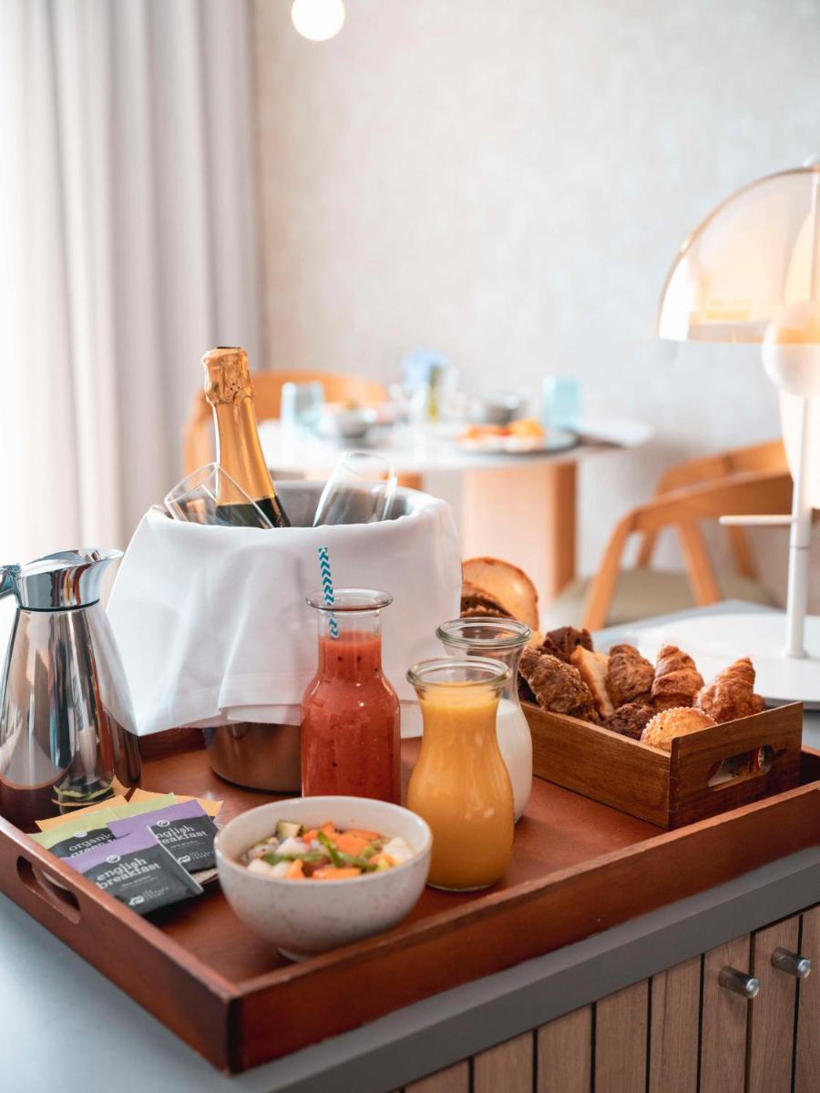 Comida en o cerca de este hotel