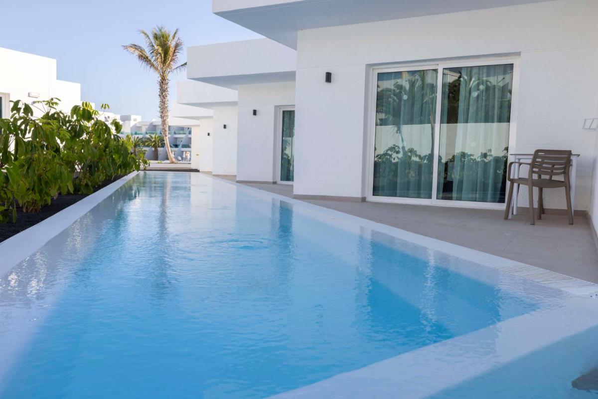 Piscina en o cerca de Radisson Blu Resort, Lanzarote Adults Only