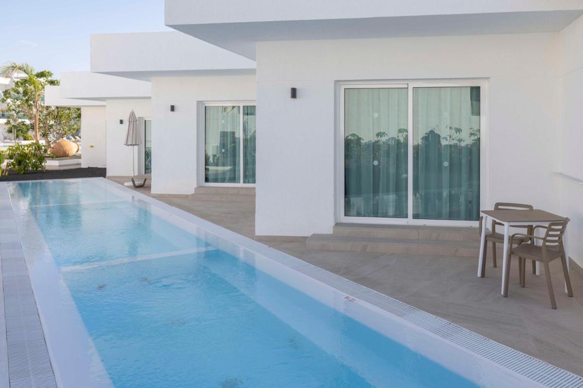 Piscina en o cerca de Radisson Blu Resort, Lanzarote Adults Only