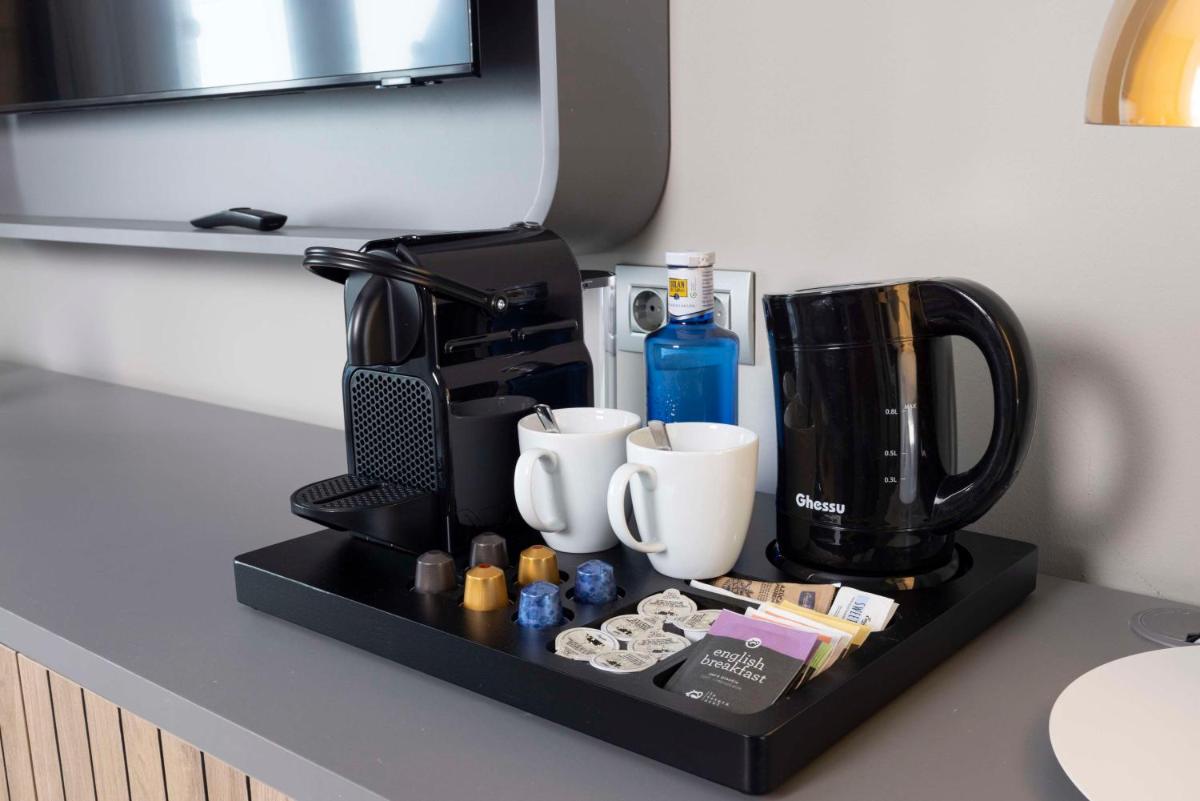 Utensilios para hacer té y café en Radisson Blu Resort, Lanzarote Adults Only