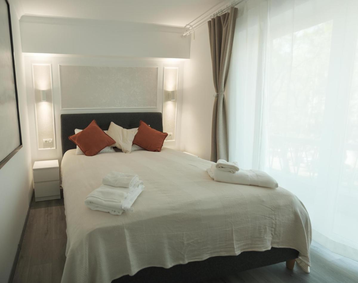 University Square Apartment - Housity