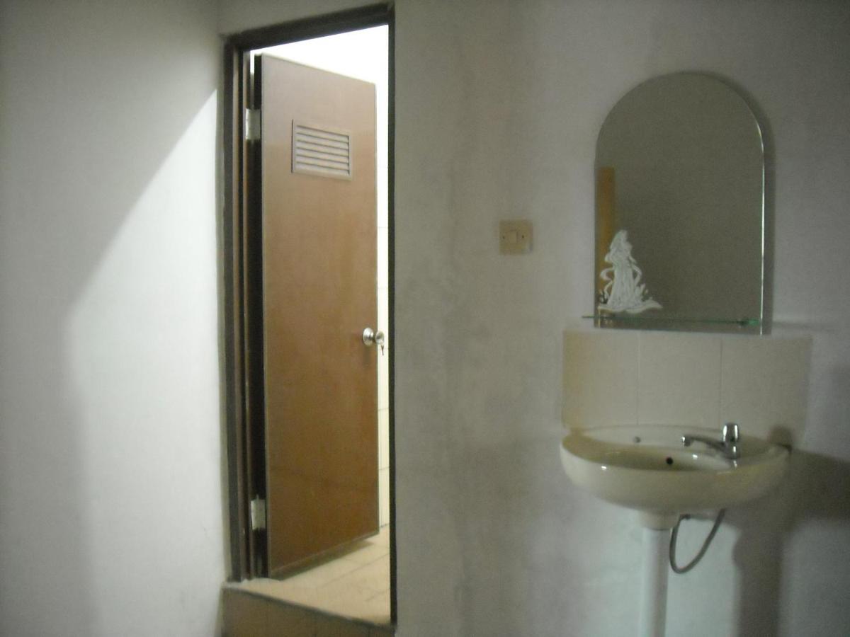 Suitetrails - Jojo's Homestay and Warung