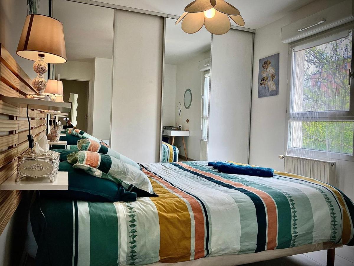 Snowqueen Hotel Apartment Paris-Disney - Housity