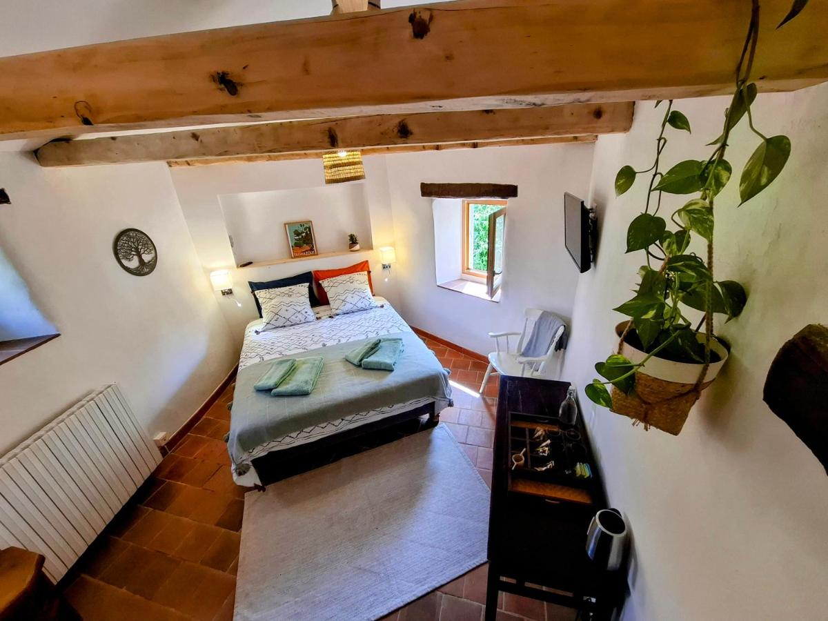 Mas de Boissière - Chambres d\'hôtes avec piscine et jacuzzi - Housity