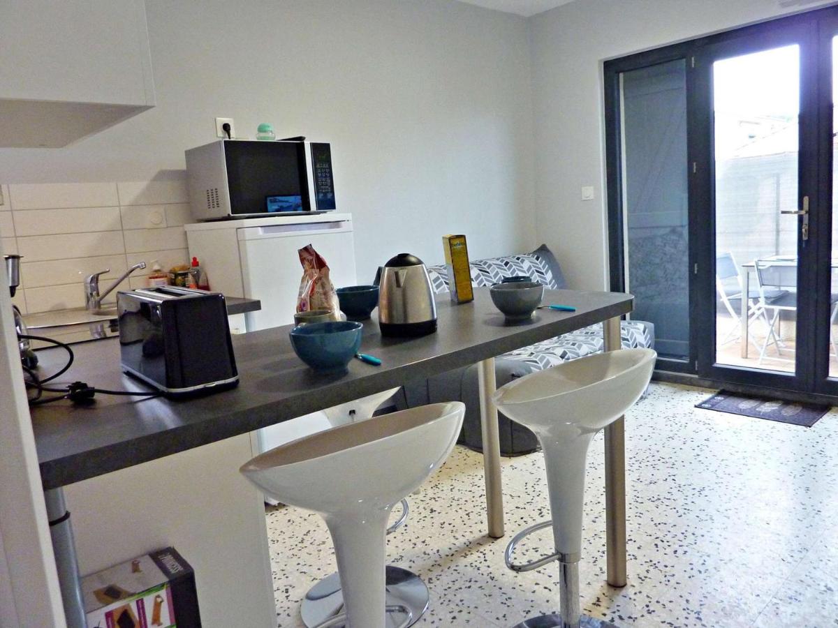 Appartement T2 rénové, climatisé, avec terrasse et parking, proche plage - FR-1-387-166 - Housity