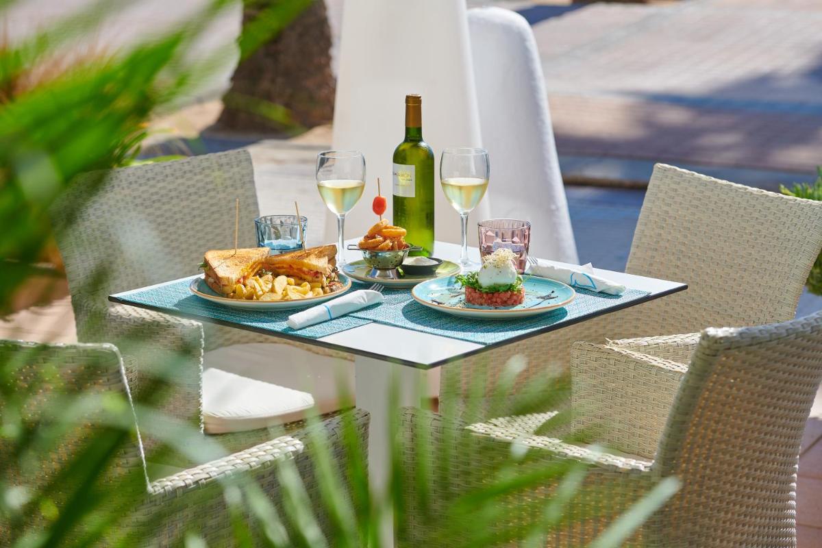 Bebidas en Grupotel Acapulco Playa - Adults Only