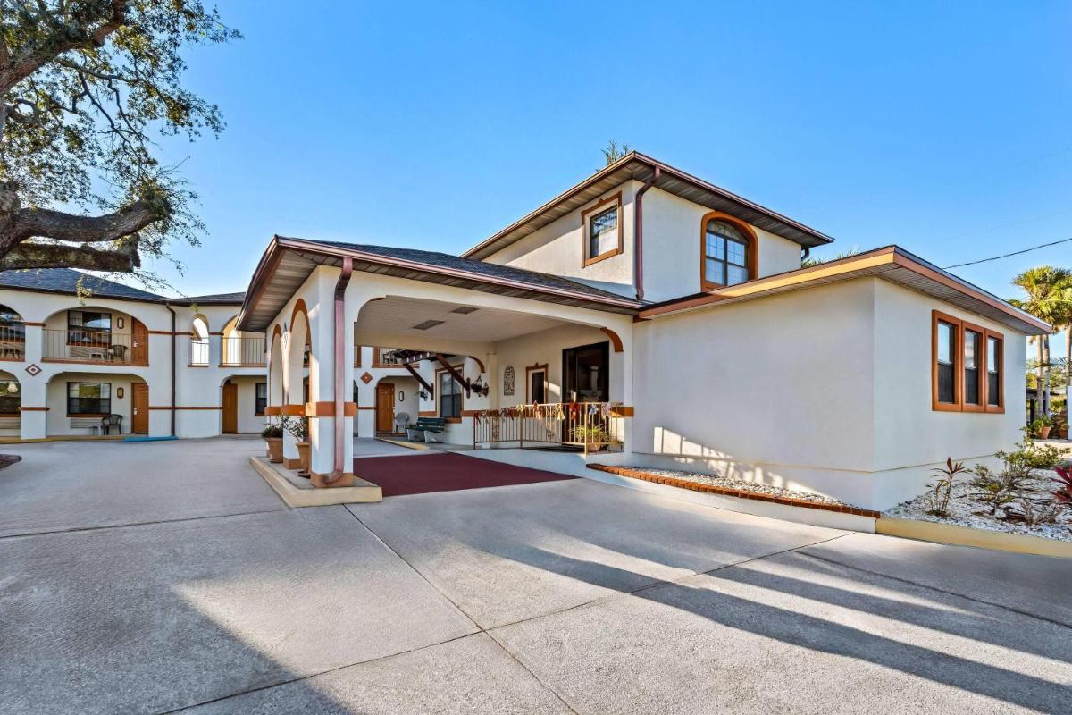 Travelodge by Wyndham Hotel & Cottages St Augustine - Historic - Housity