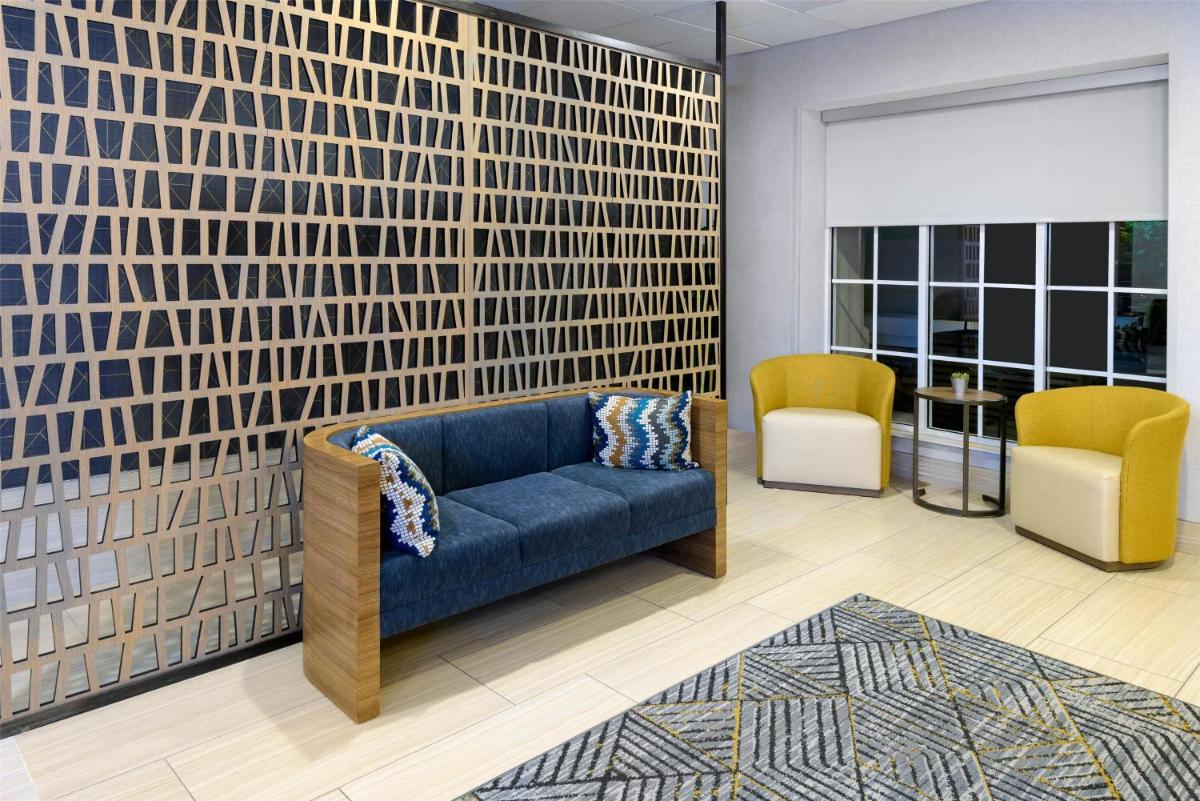 Homewood Suites by Hilton Orlando-UCF Area - Housity