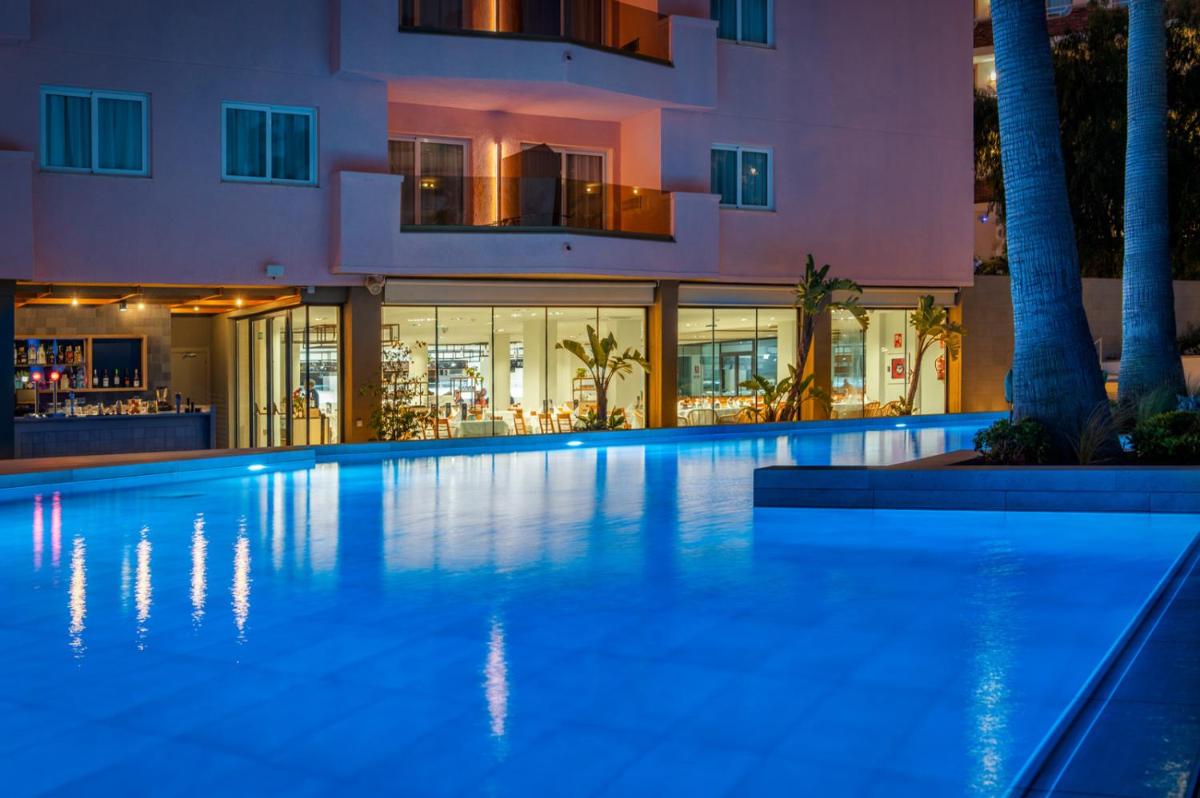 Piscina en o cerca de AQUA Hotel The Breeze & Spa - All Inclusive - Adults Only - 4Sup