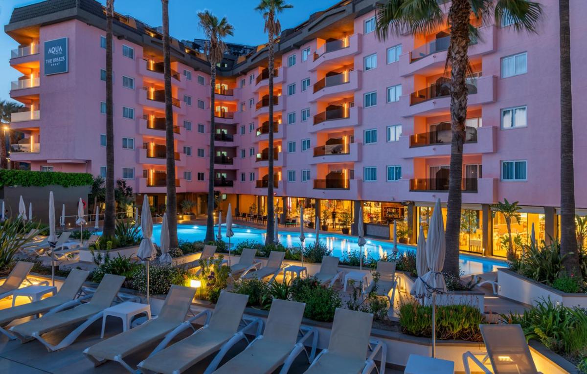Piscina en o cerca de AQUA Hotel The Breeze & Spa - All Inclusive - Adults Only - 4Sup