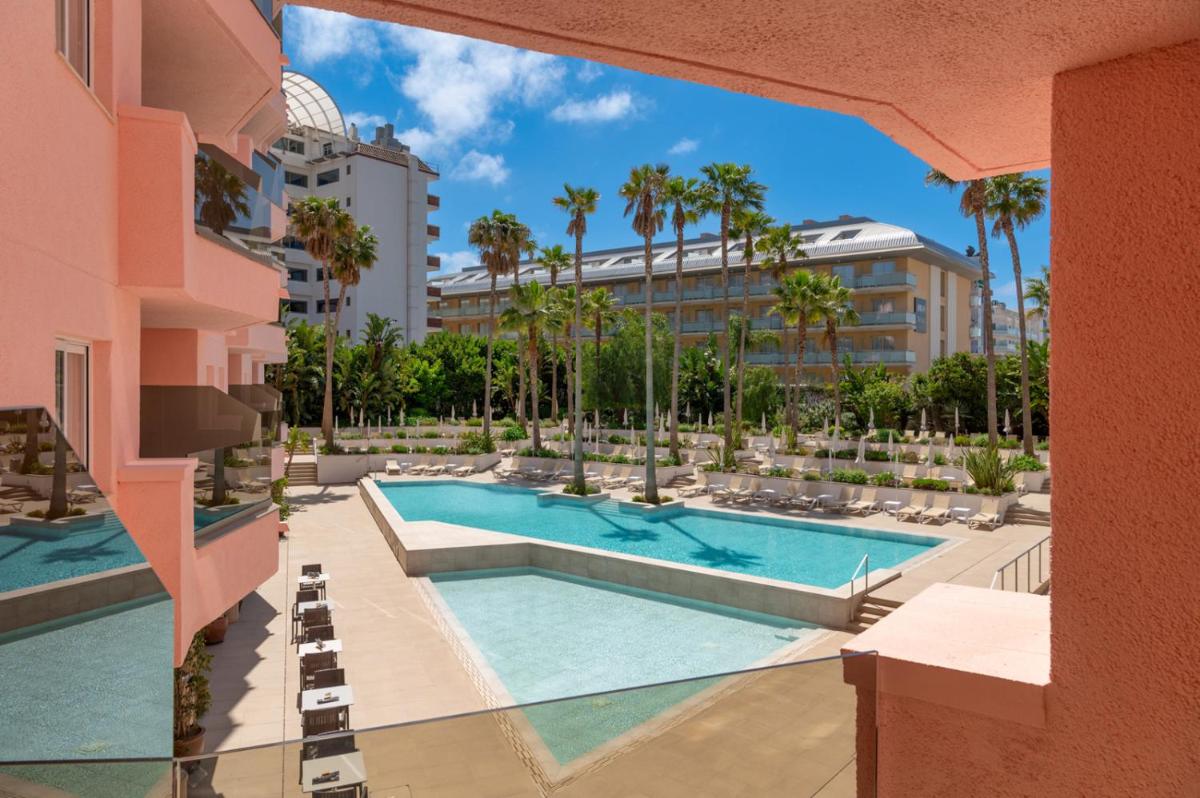 Piscina en o cerca de AQUA Hotel The Breeze & Spa - All Inclusive - Adults Only - 4Sup