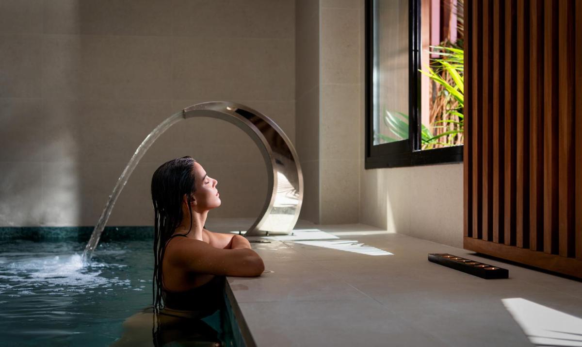 Clientes alojados en AQUA Hotel The Breeze & Spa - All Inclusive - Adults Only - 4Sup