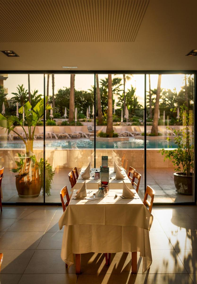 Piscina en o cerca de AQUA Hotel The Breeze & Spa - All Inclusive - Adults Only - 4Sup