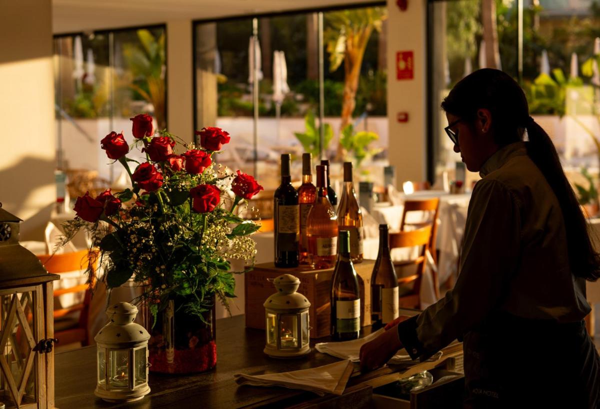 Clientes alojados en AQUA Hotel The Breeze & Spa - All Inclusive - Adults Only - 4Sup