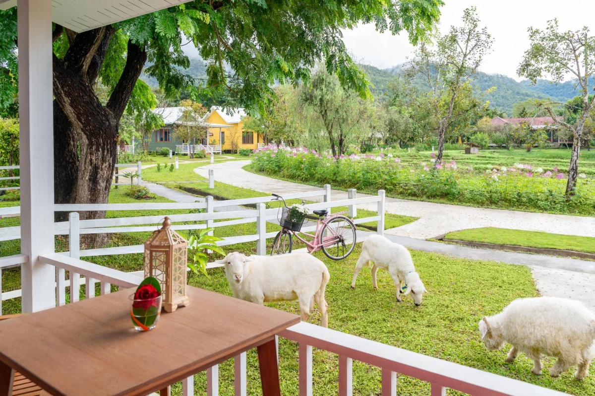 Luxury Farm House - Housity
