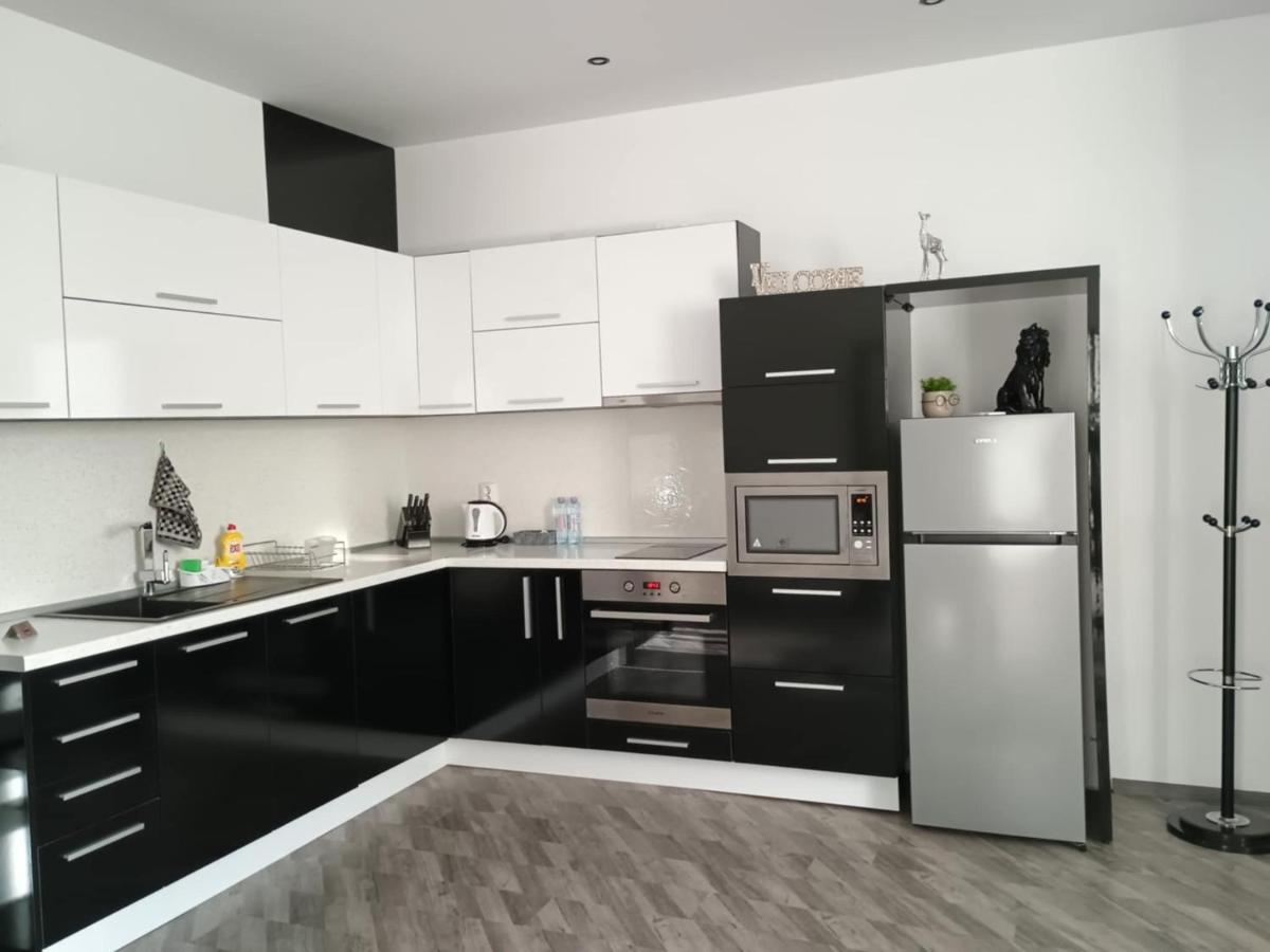 Апартамент ЗАПАД - Housity