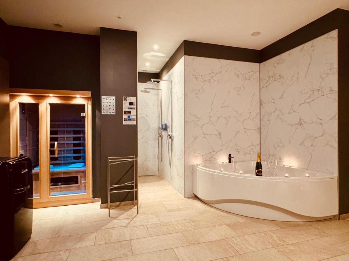 The Rose Suites - Housity
