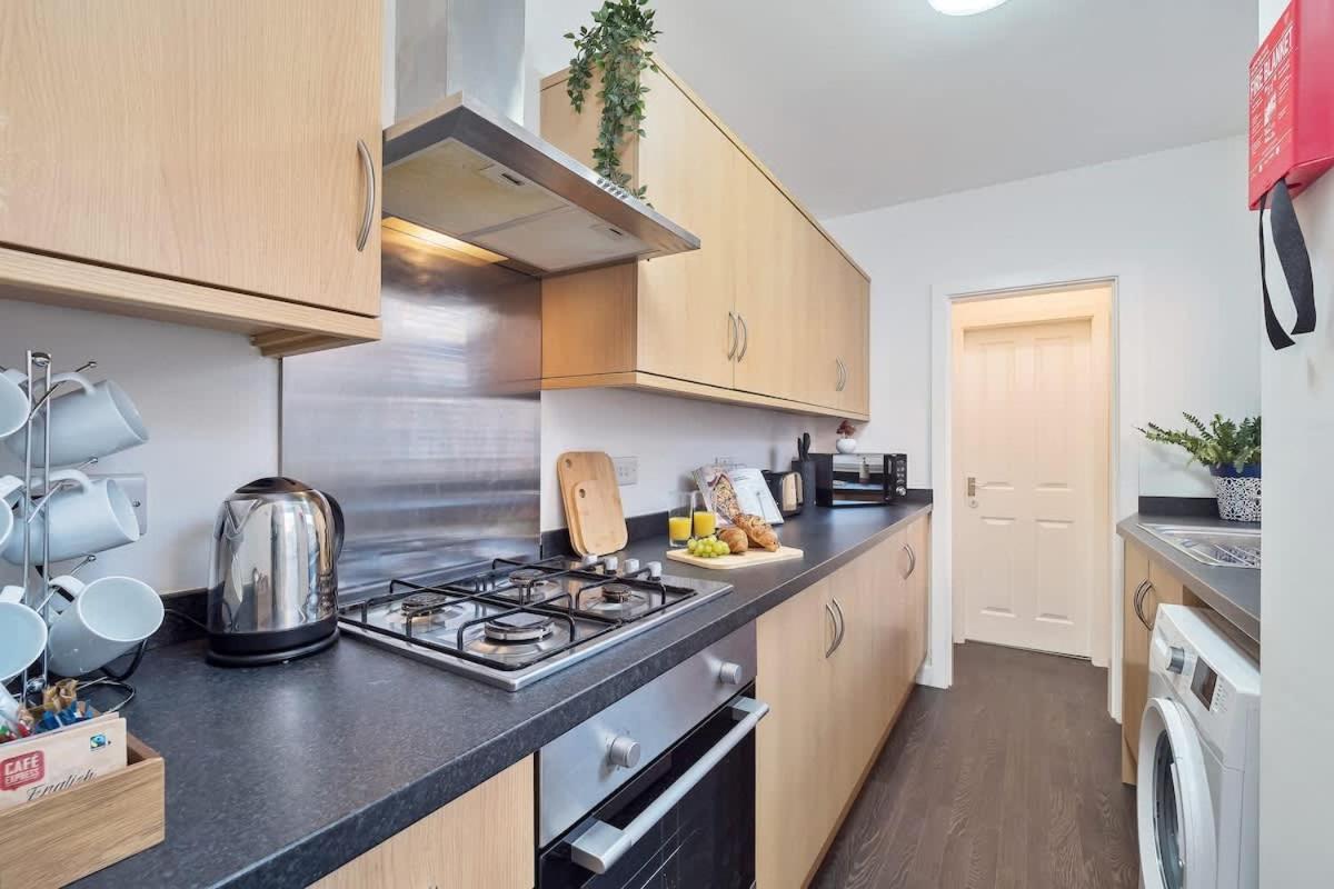 Nursery House by Truestays - 3 Bedroom House in Stoke-on-Trent - Housity