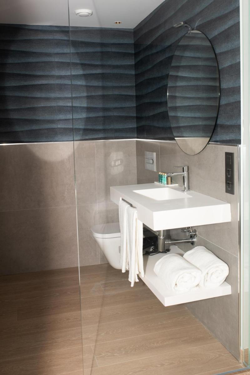 Un baño de Hotel Spa Meiga do Mar