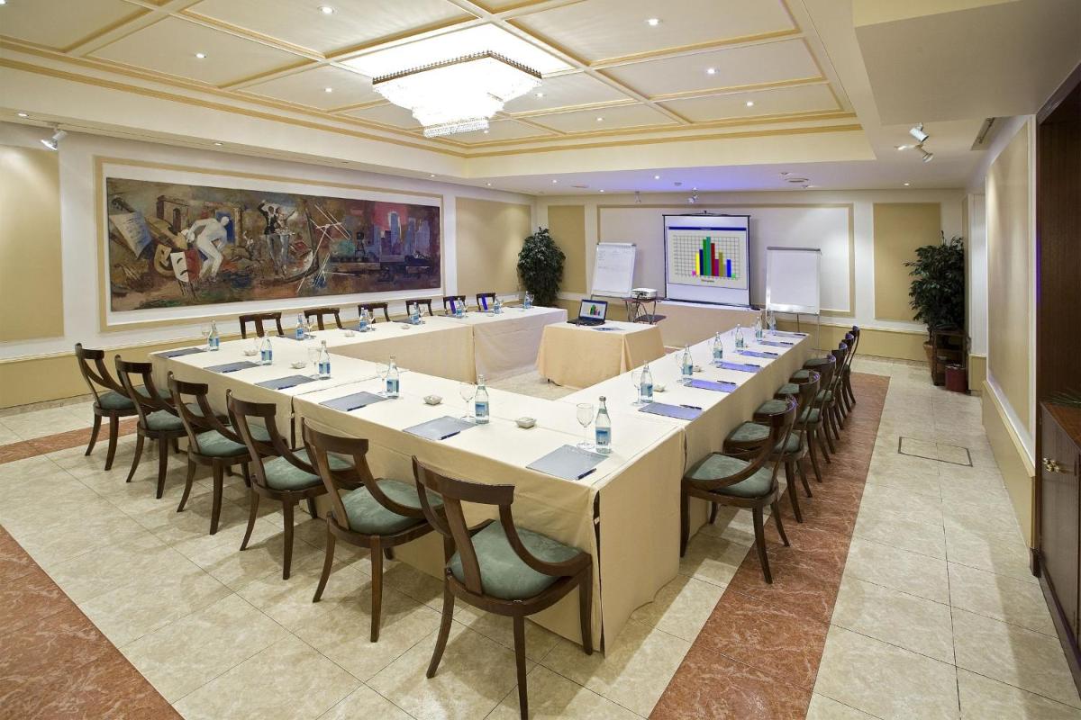 Zona business o sala de conferencias en Hotel Carlton