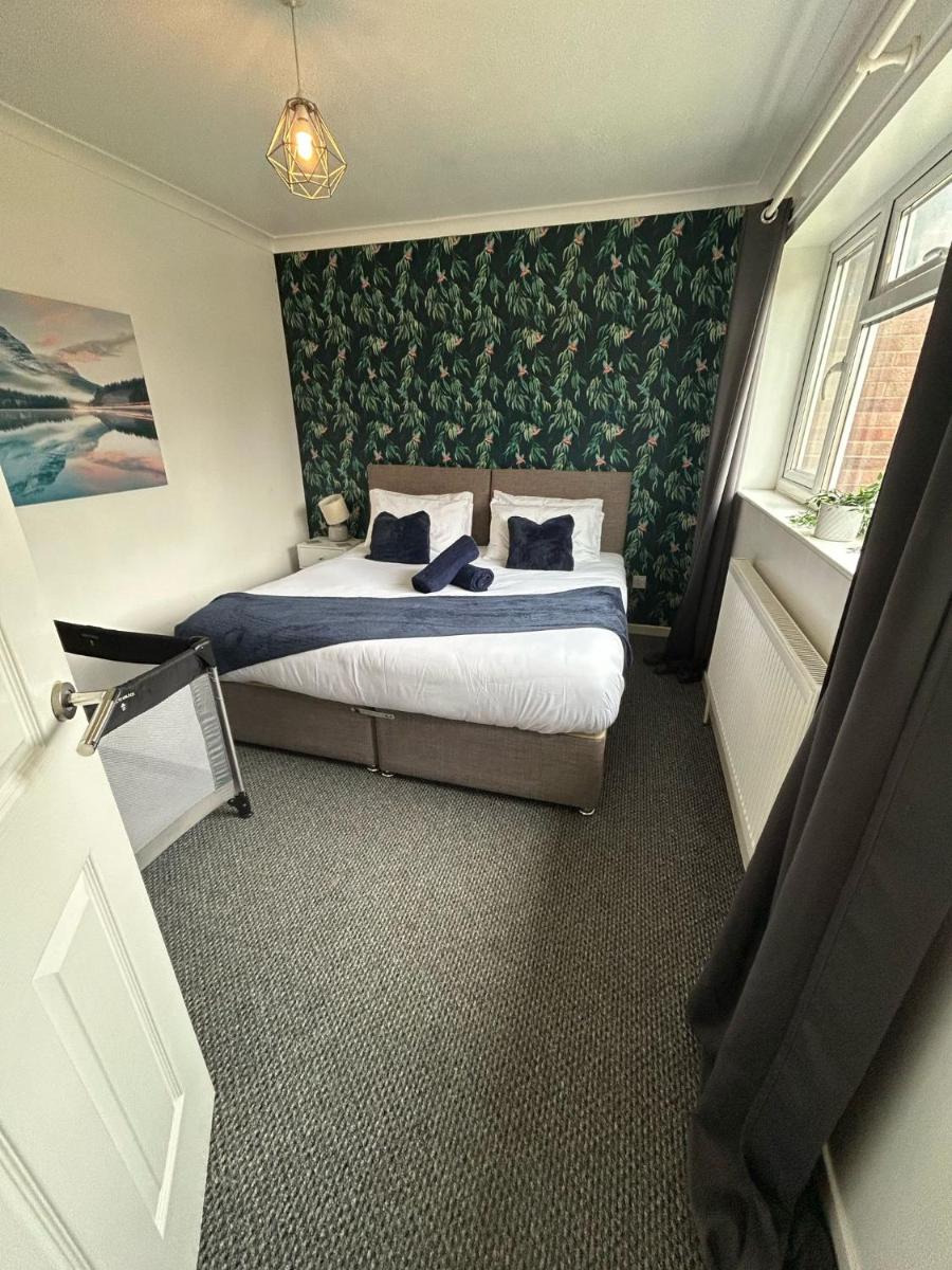 Modern house in the heart of the Lutterworth - Housity