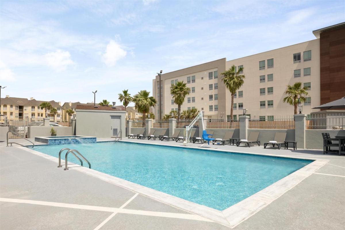 Hampton Inn & Suites Galveston - Housity
