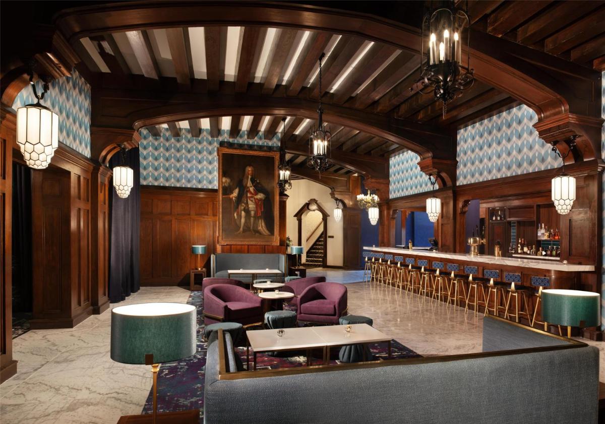 Hotel Royer Urbana Champaign, Tapestry Collection by Hilton - Housity