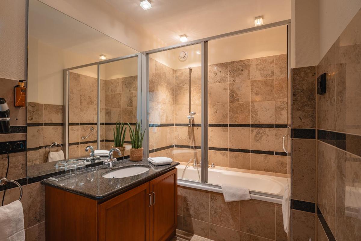 Naturhotel Sachsenbaude Oberwiesenthal - Indoor-Pool & Outdoor-Whirlpool - Housity