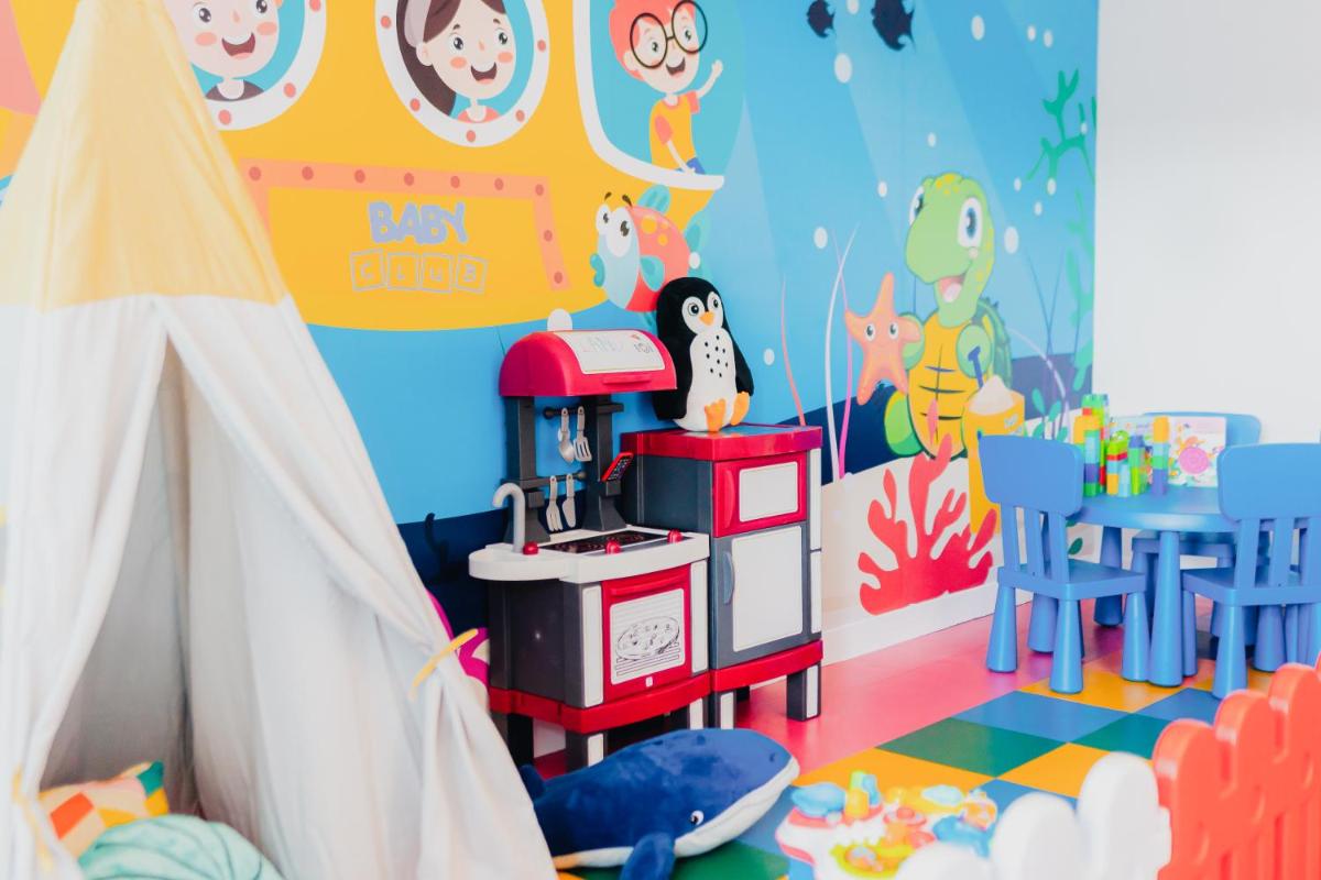 Club infantil en Landmar Costa los Gigantes Family Resort