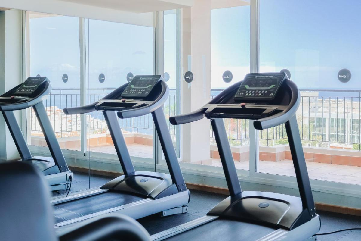 Gimnasio o instalaciones de fitness de Landmar Costa los Gigantes Family Resort